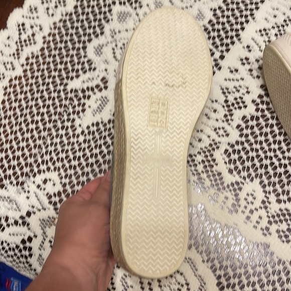 NWT Dolce Vita size 8 camo espadrilles sneaker - Picture 3 of 5